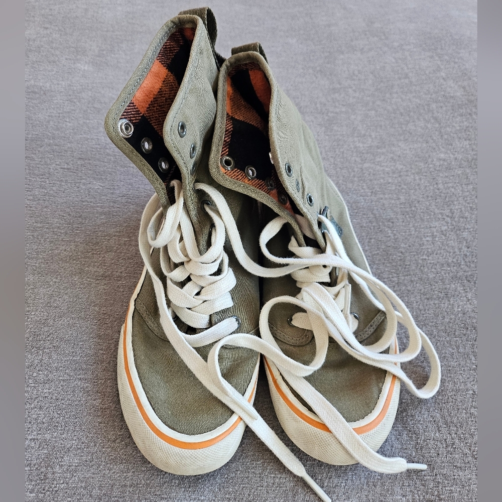 Gravis Canvas Athletic shoes